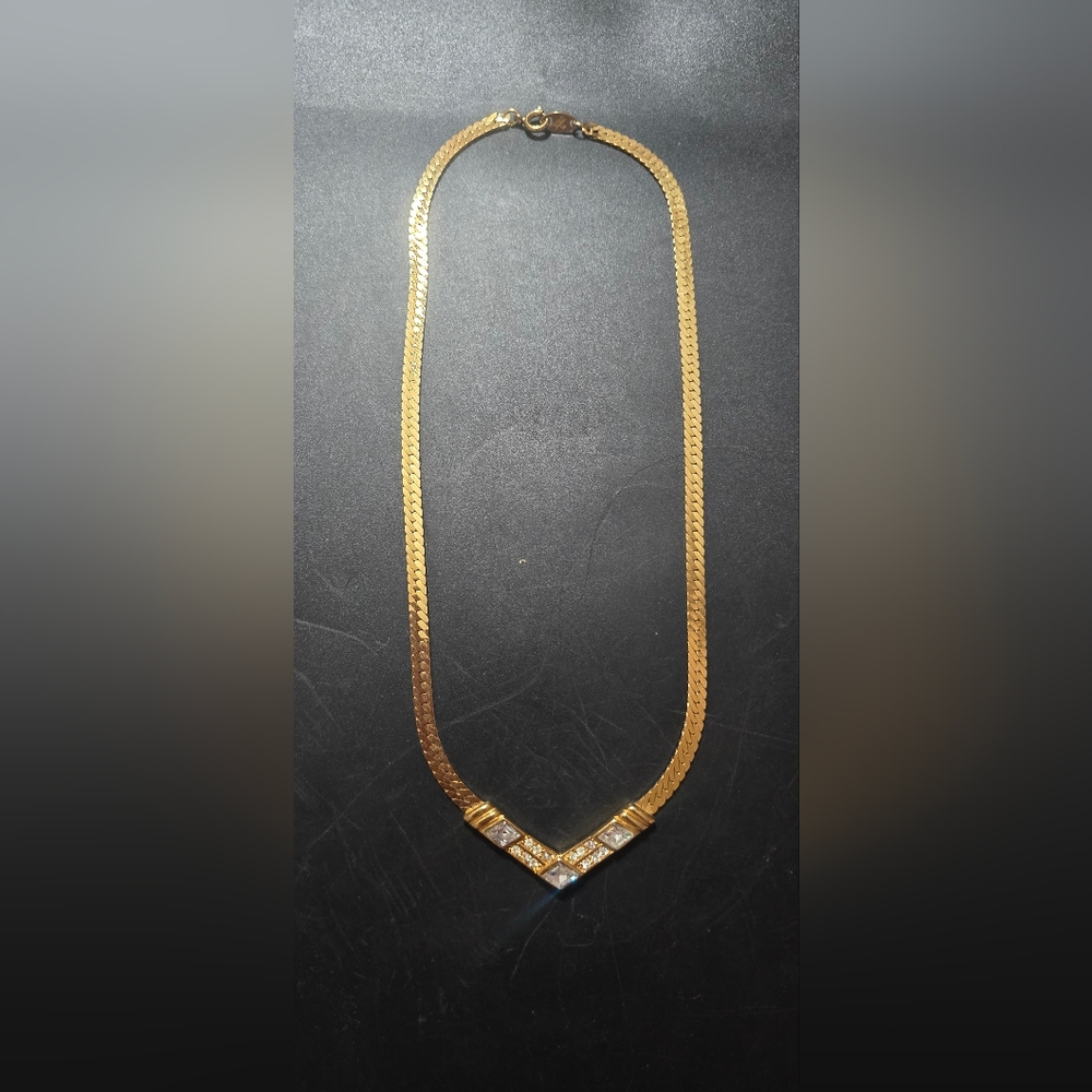 Elegant Gold Trifari Necklace with Crystal Accents - Picture 3 of 3